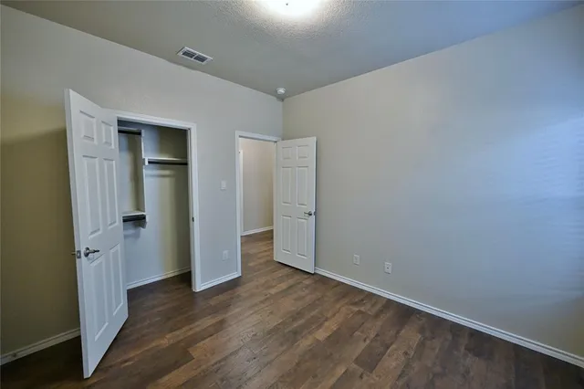 $2,175 | 916 Iona Drive, Fort Worth, TX 76120