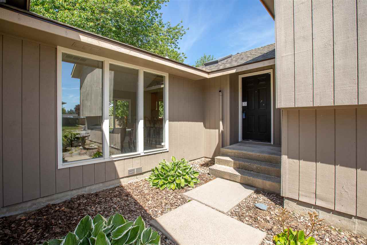 4813 North Calvin Road Spokane Valley, WA 99216 - Photo 3 of 19 Gallery Image 3