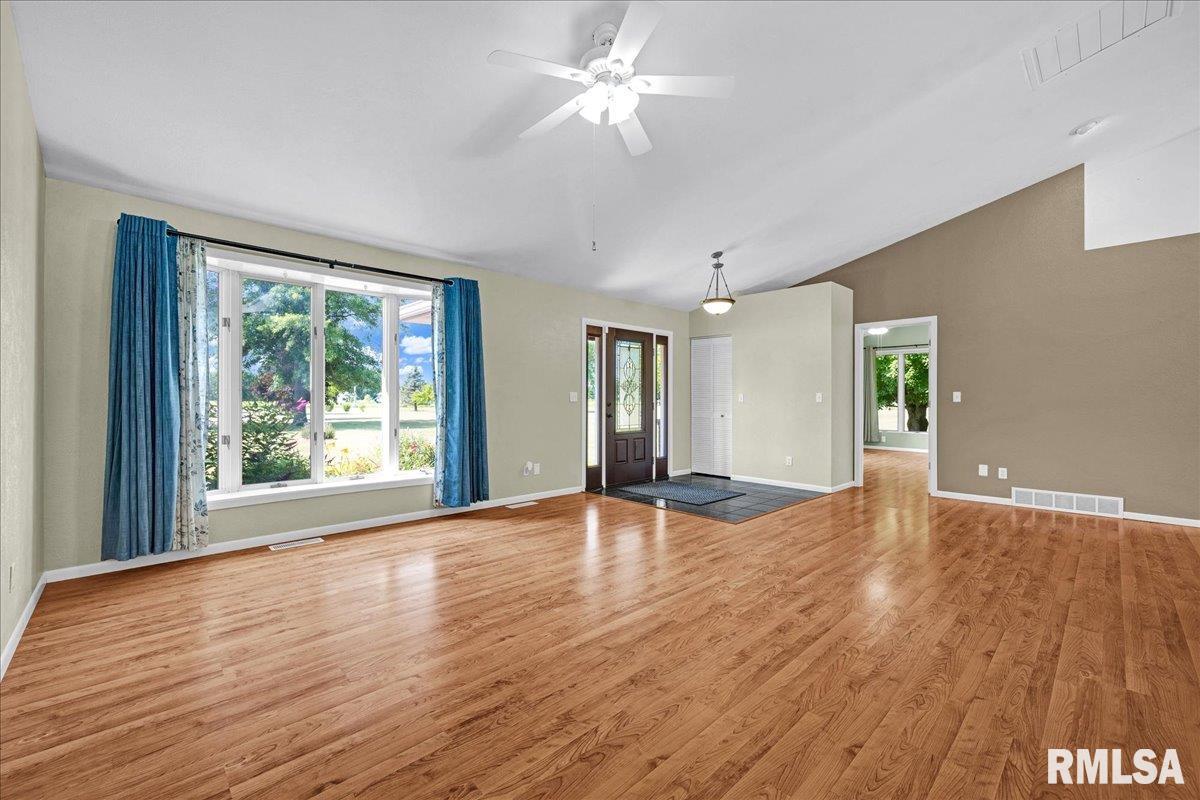 13315 West Clark Road Glasford, IL 61533 - Photo 7 of 57 Gallery Image 7