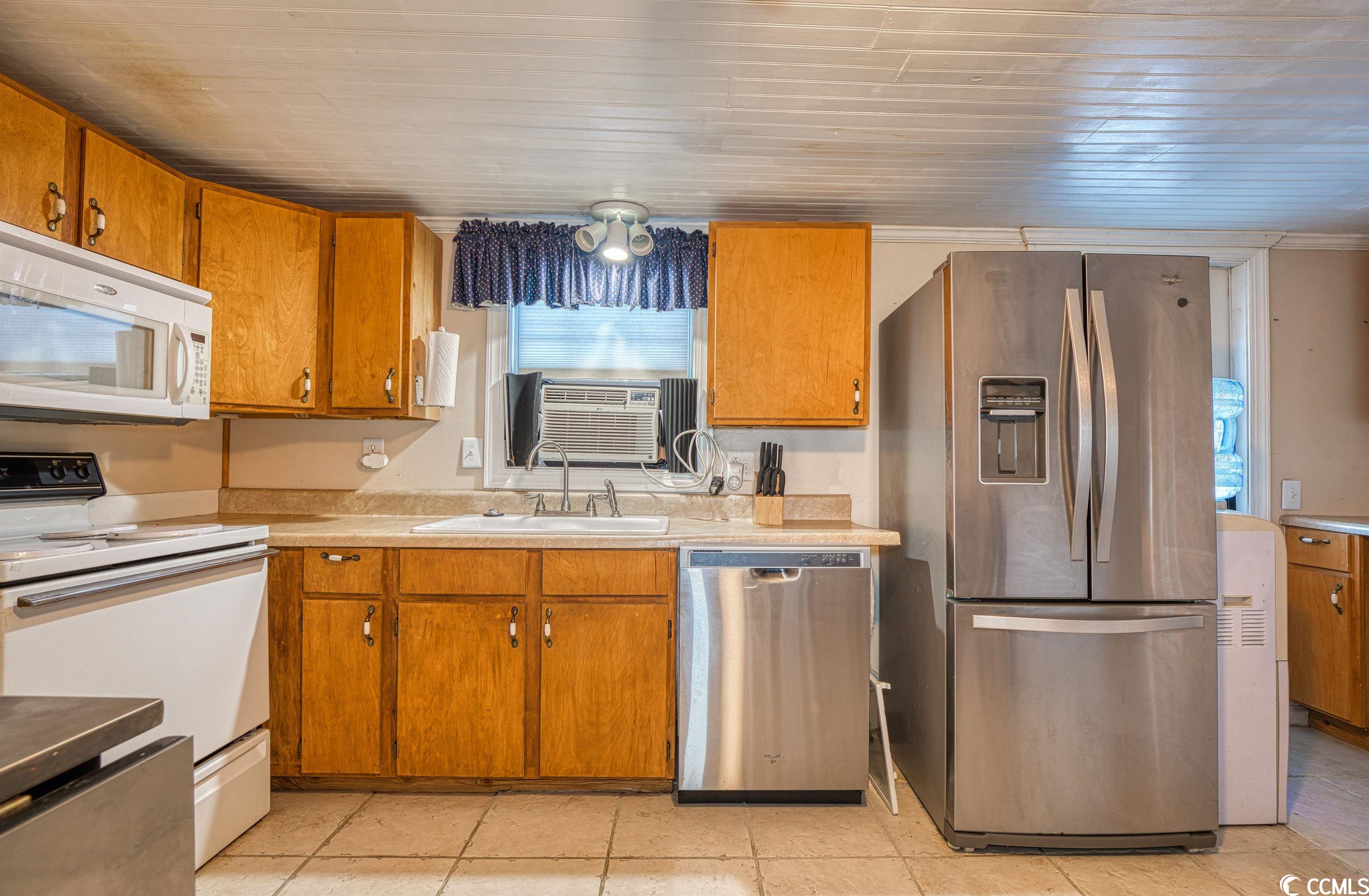 20 Ocean Reef Lane Murrells Inlet, SC 29576 - Photo 14 of 25