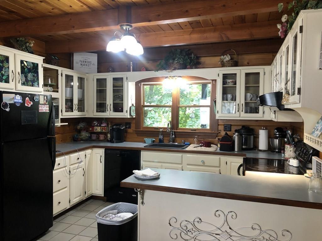 11 Sandy Hill Road Raynham, MA 02767 - Photo 12 of 37 Gallery Image 12