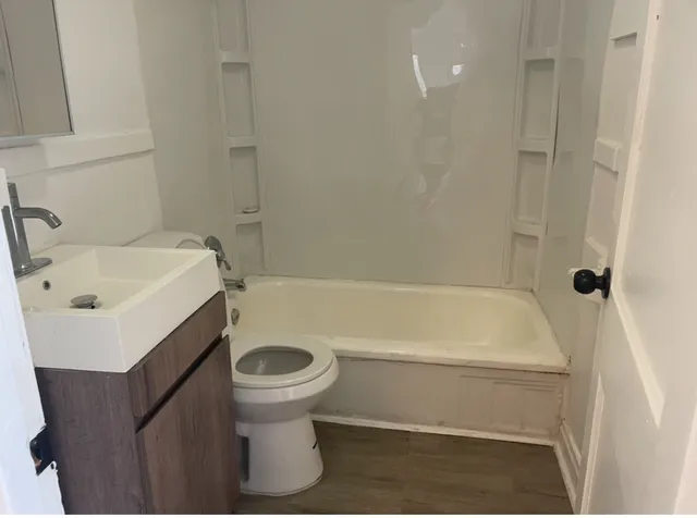 $1,300 | 17104 Wentworth Avenue, Unit 6, Lansing, IL 60438