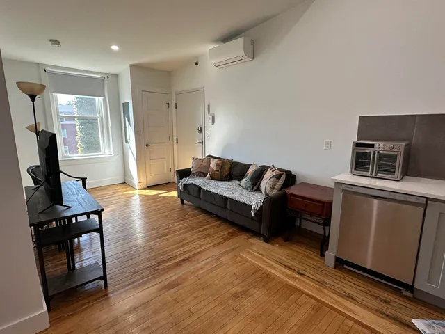 $1,700 | 4 Elliot Street, Unit 7, Brattleboro, VT 05301