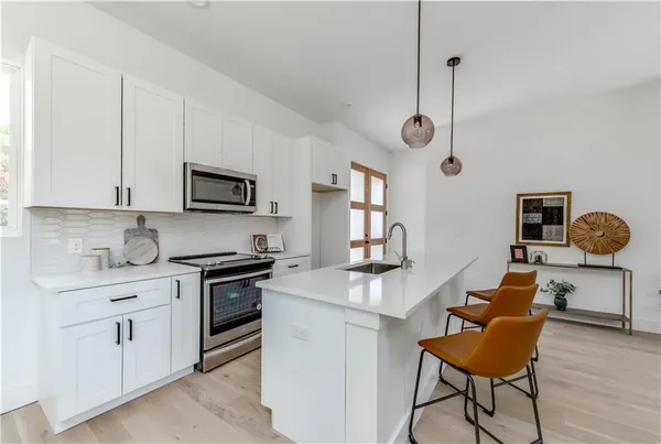 $3,499 | 4800 Vinson Drive, Unit B, Austin, TX 78745