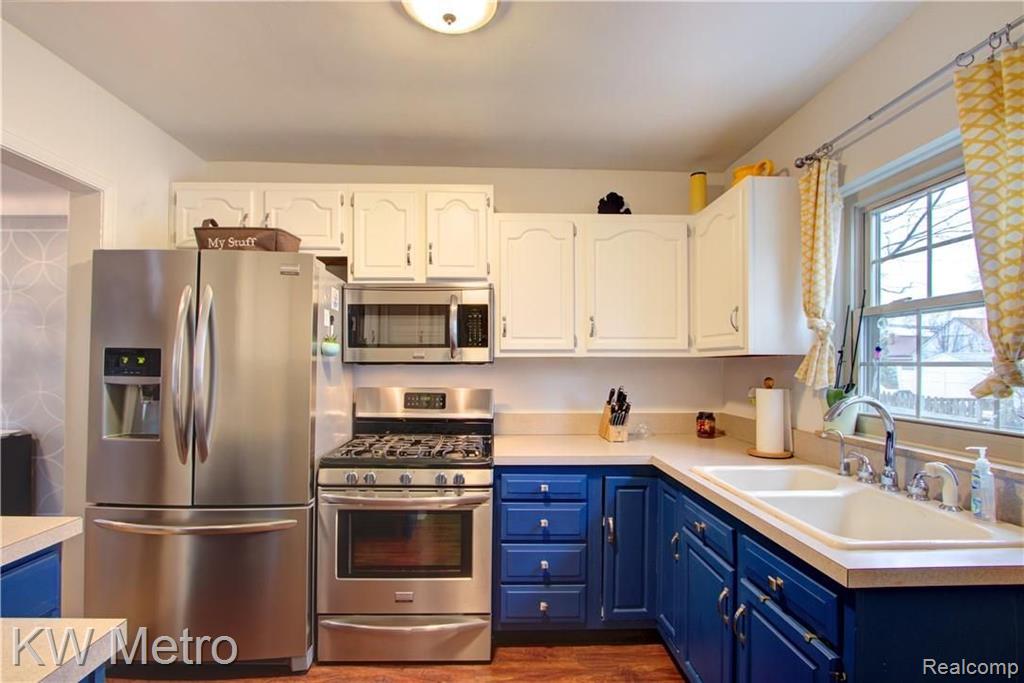 1800 Hampton Road Grosse Pointe Woods, MI 48236 - Photo 18 of 35