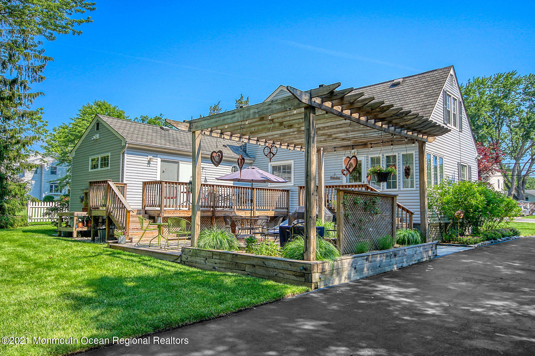 70 Ravine Drive Matawan, NJ 07747 - Photo 14 of 38 JUNI5565