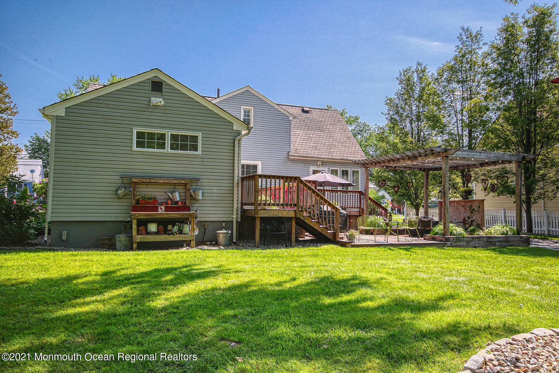 70 Ravine Drive Matawan, NJ 07747 - Photo 18 of 38 JUNI5589