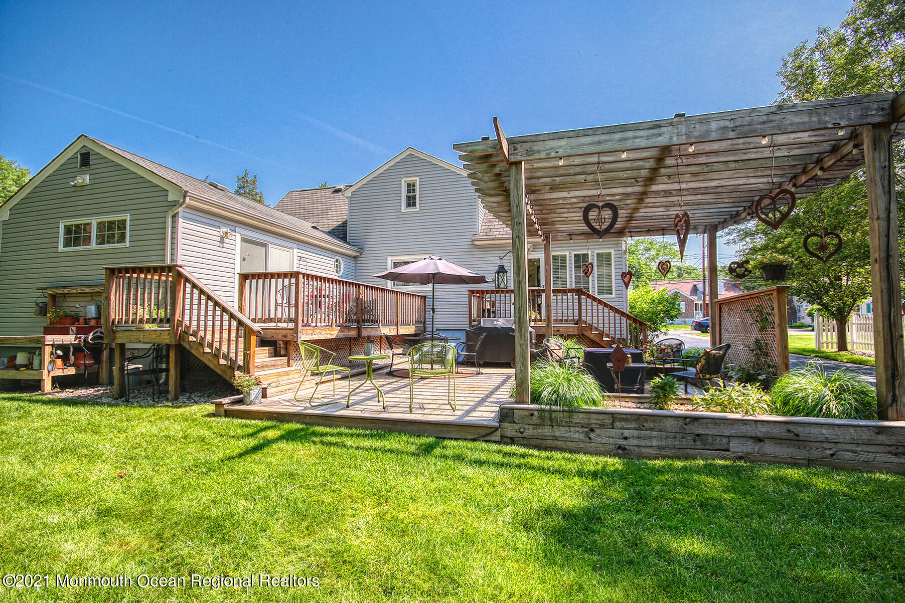 70 Ravine Drive Matawan, NJ 07747 - Photo 19 of 38 JUNI5592