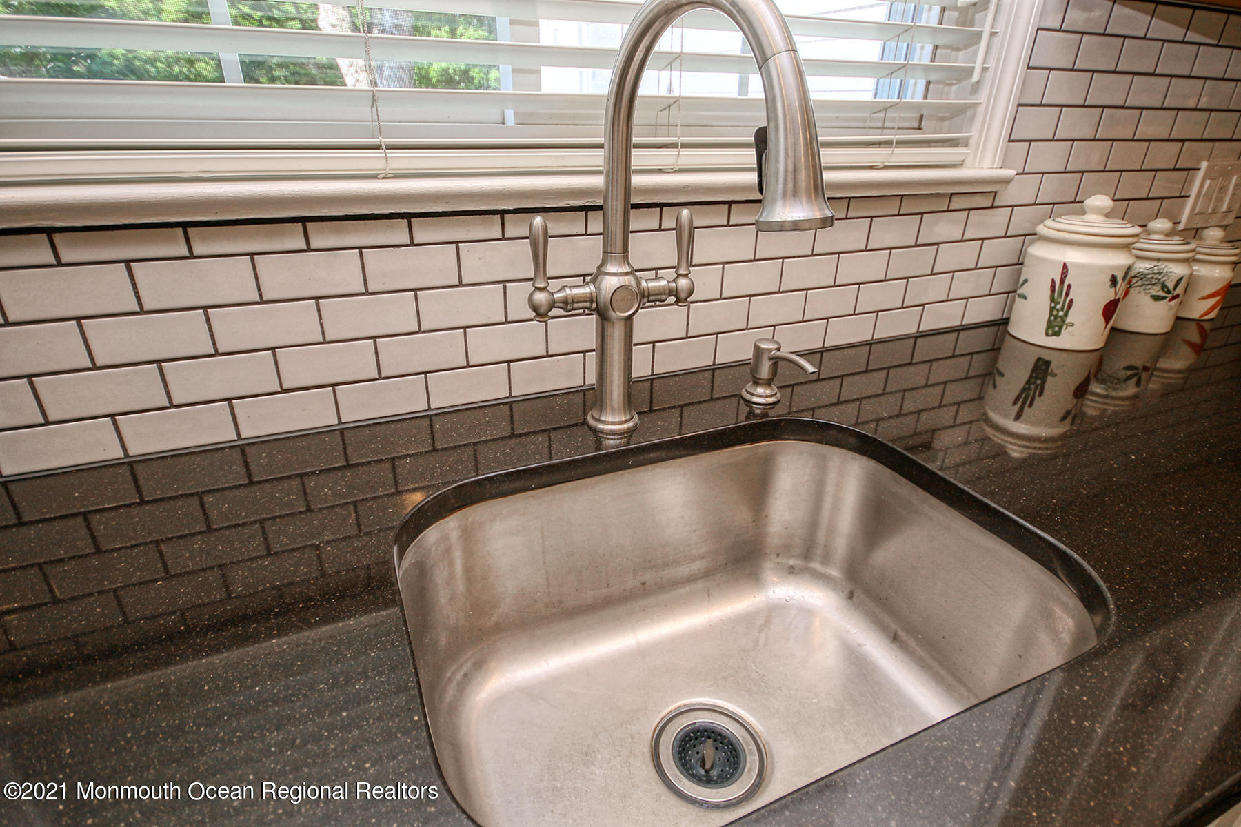 70 Ravine Drive Matawan, NJ 07747 - Photo 26 of 38 JUNI5627