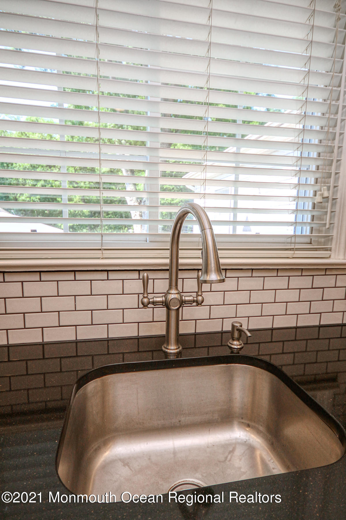 70 Ravine Drive Matawan, NJ 07747 - Photo 27 of 38 JUNI5628