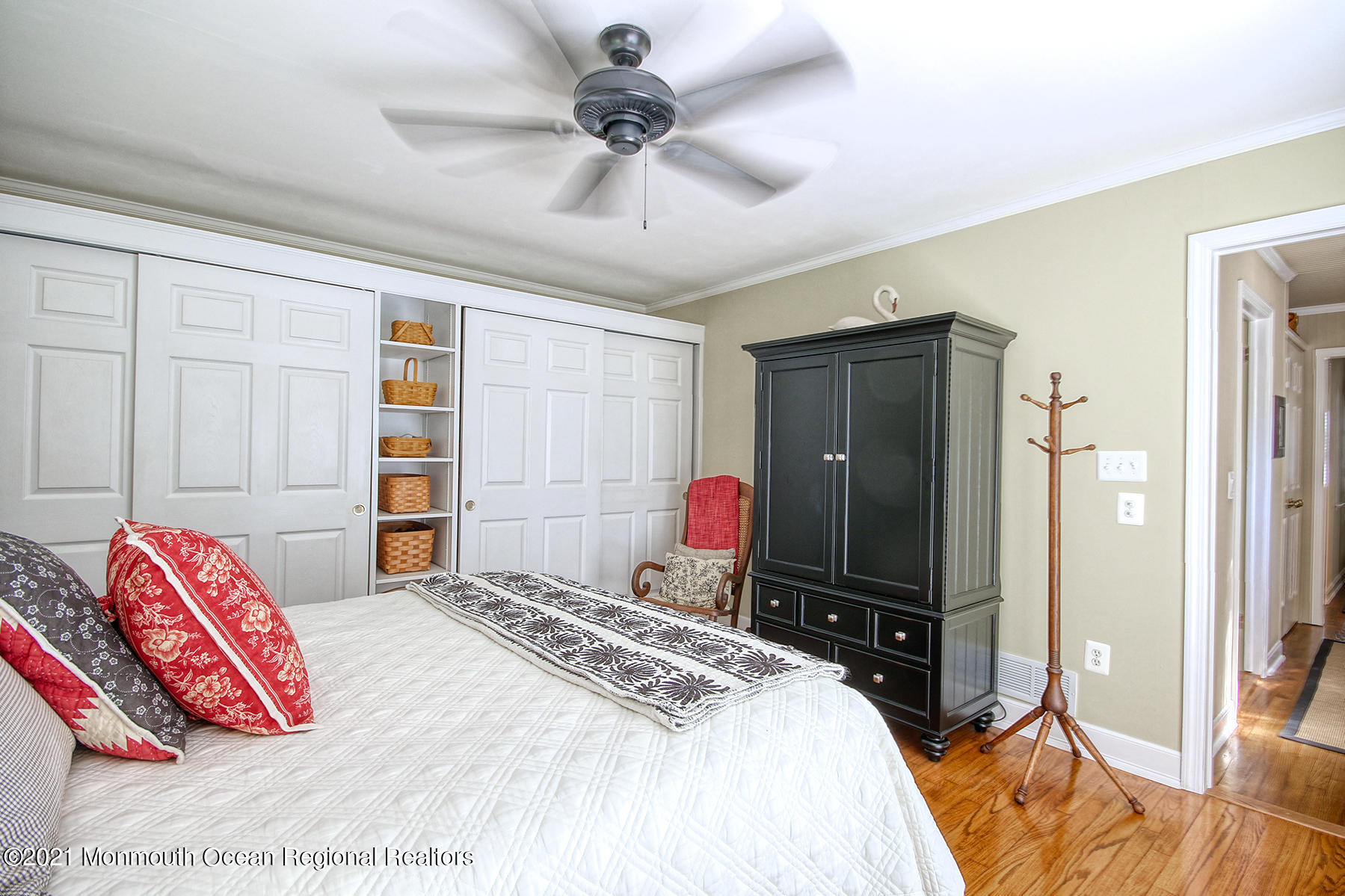 70 Ravine Drive Matawan, NJ 07747 - Photo 32 of 38 JUNI5650
