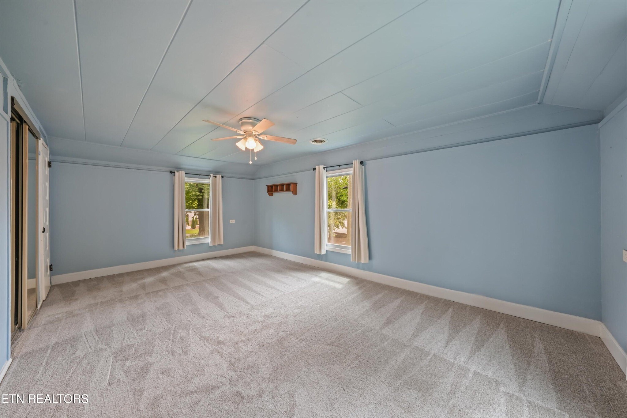 224 Oak Road Norris, TN 37828 - Photo 17 of 35
