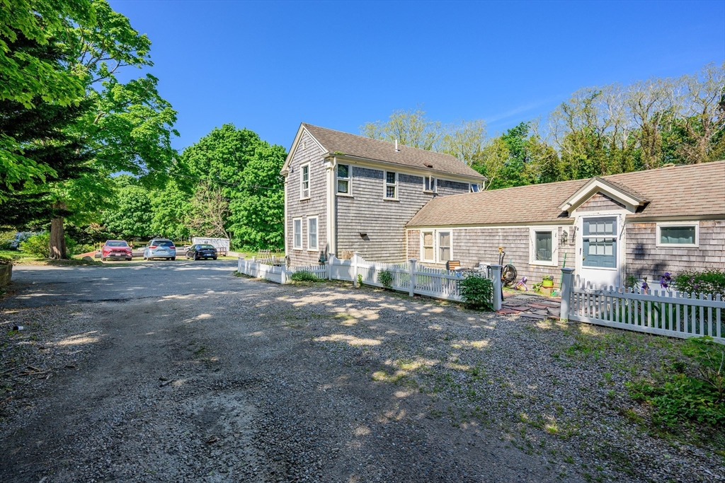 88 Route 6A Orleans, MA 02653 - Photo 18 of 27