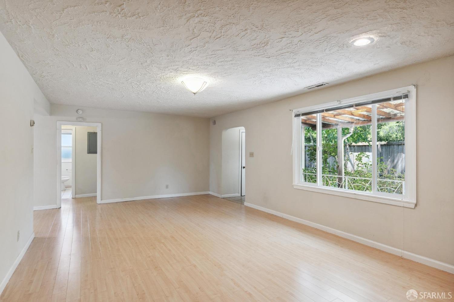 555 Marsh Road Menlo Park, CA 94025 - Photo 11 of 66