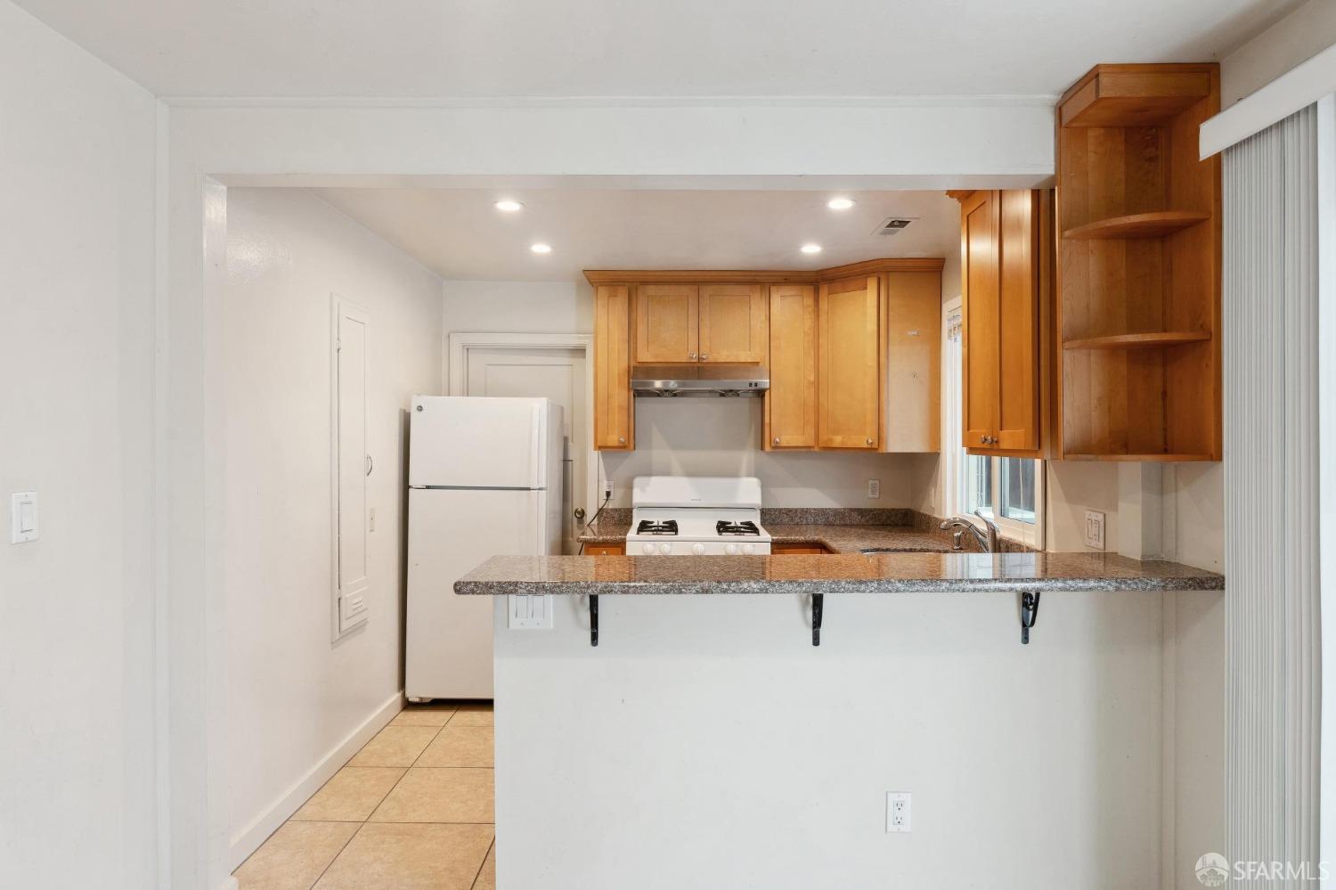 555 Marsh Road Menlo Park, CA 94025 - Photo 16 of 66