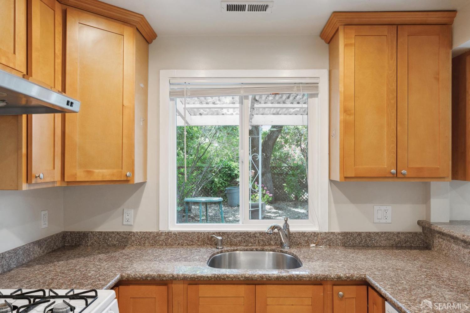 555 Marsh Road Menlo Park, CA 94025 - Photo 20 of 66