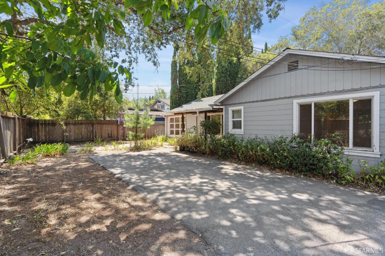 555 Marsh Road Menlo Park, CA 94025 - Photo 2 of 66