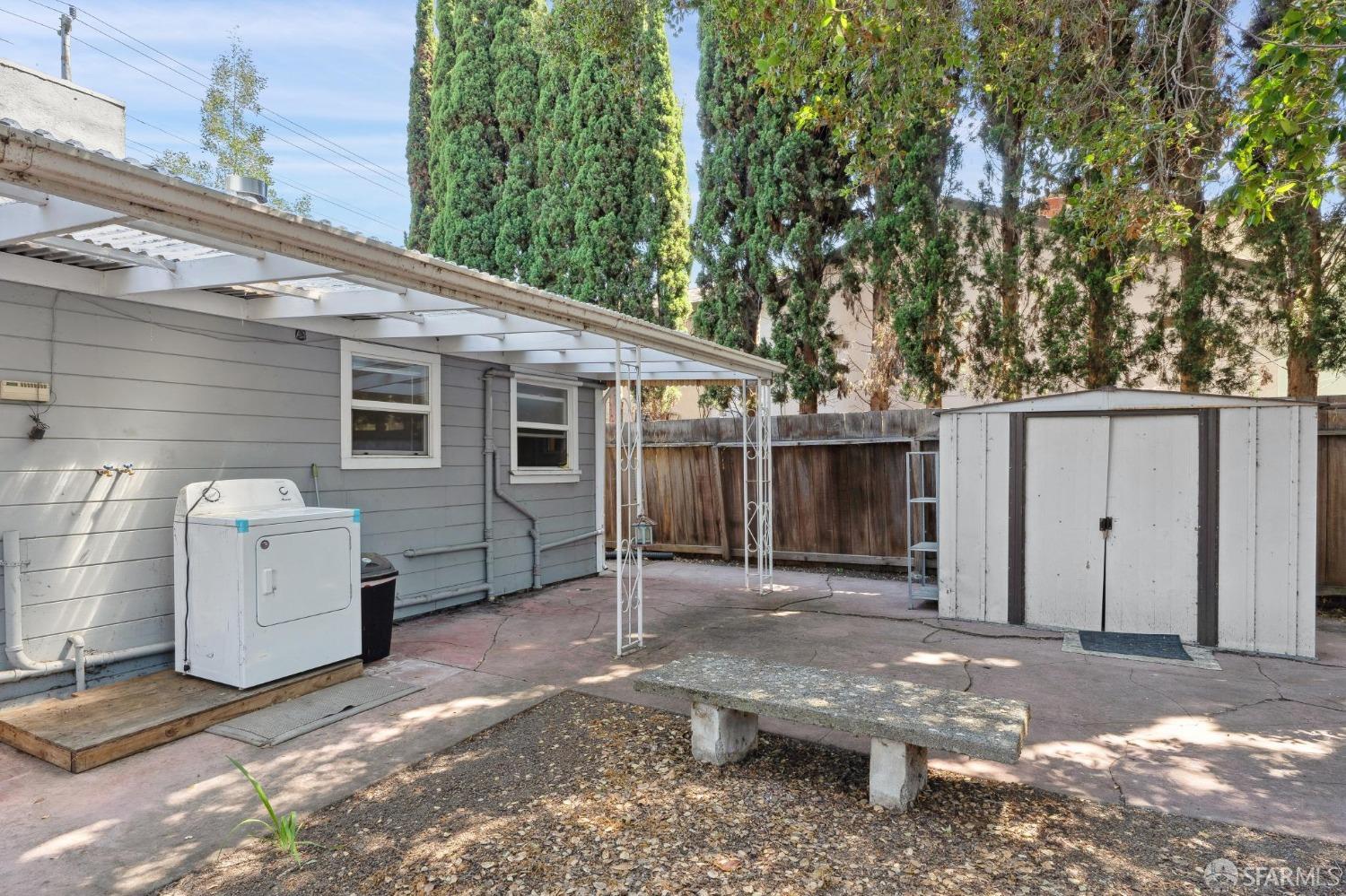 555 Marsh Road Menlo Park, CA 94025 - Photo 34 of 66