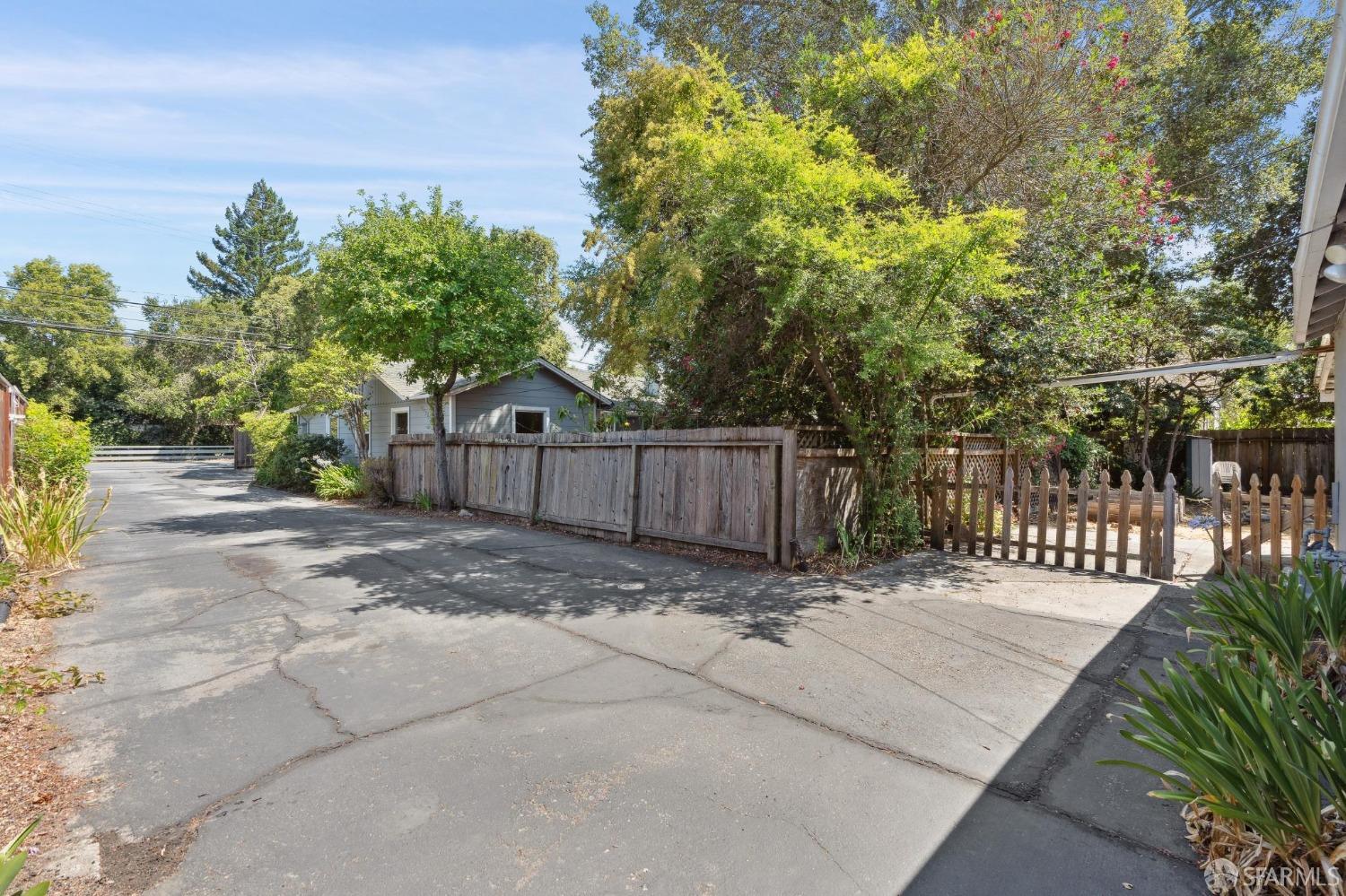 555 Marsh Road Menlo Park, CA 94025 - Photo 42 of 66