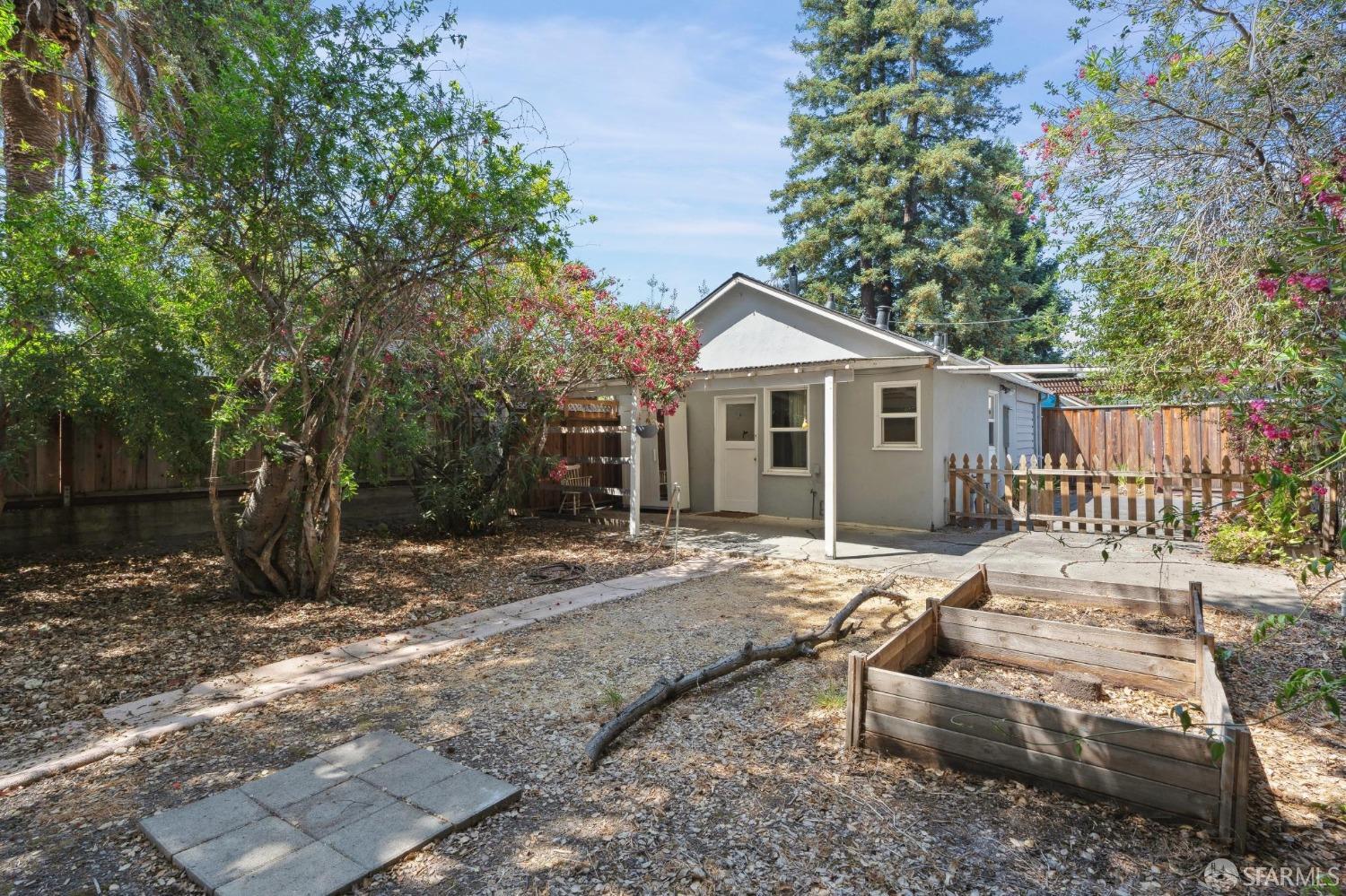 555 Marsh Road Menlo Park, CA 94025 - Photo 45 of 66