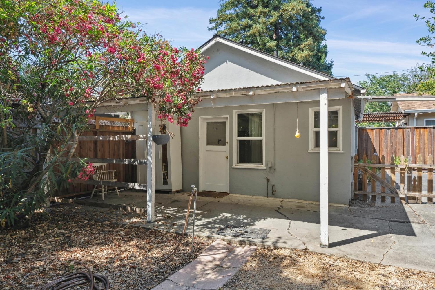 555 Marsh Road Menlo Park, CA 94025 - Photo 46 of 66
