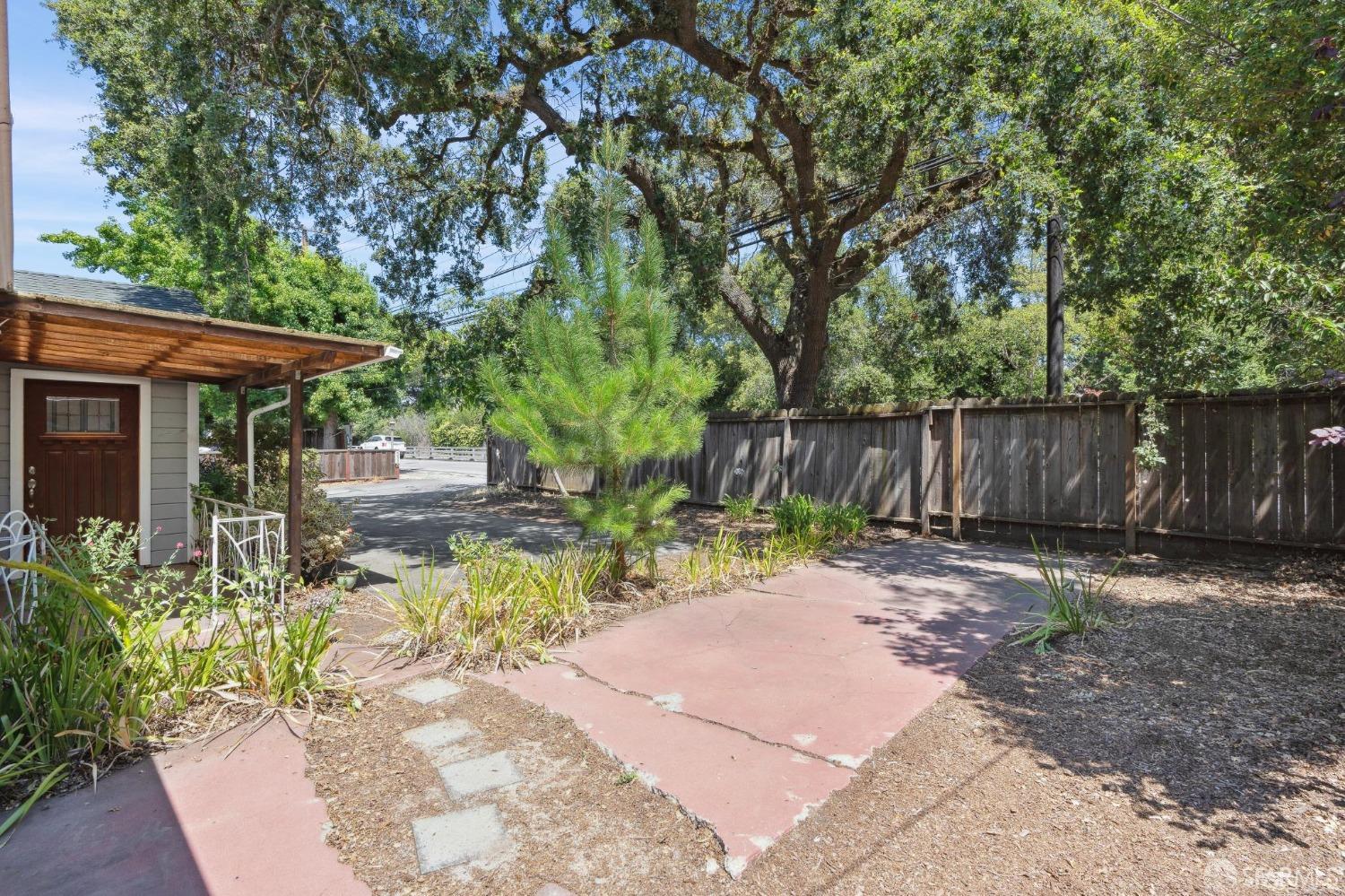 555 Marsh Road Menlo Park, CA 94025 - Photo 6 of 66