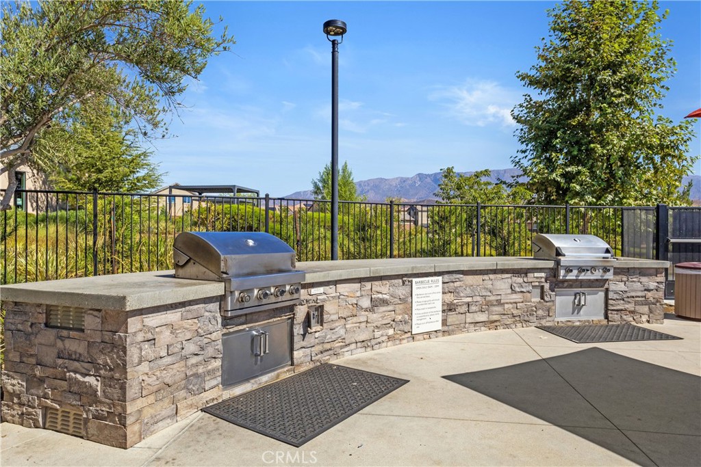 5762 Verde Way Banning, CA 92220 - Photo 13 of 33