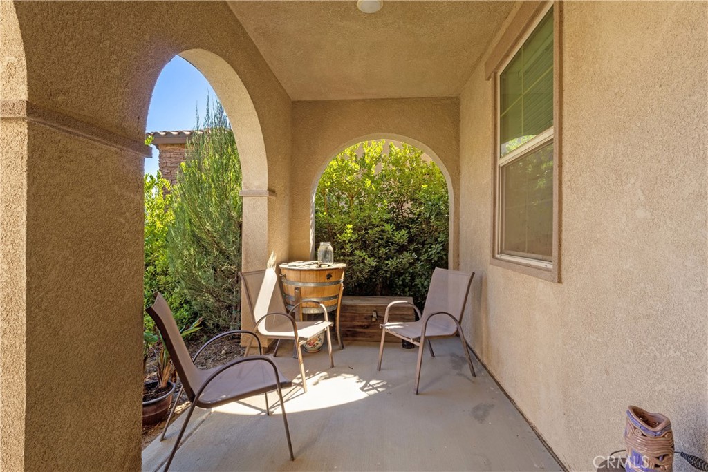 5762 Verde Way Banning, CA 92220 - Photo 6 of 33