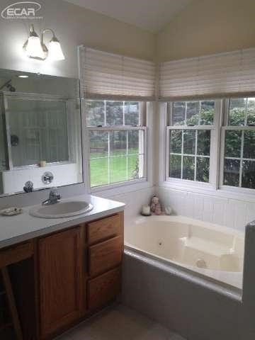 4027 Pebble Ridge Court Fenton, MI 48430 - Photo 25 of 28 20449142-24.JPG