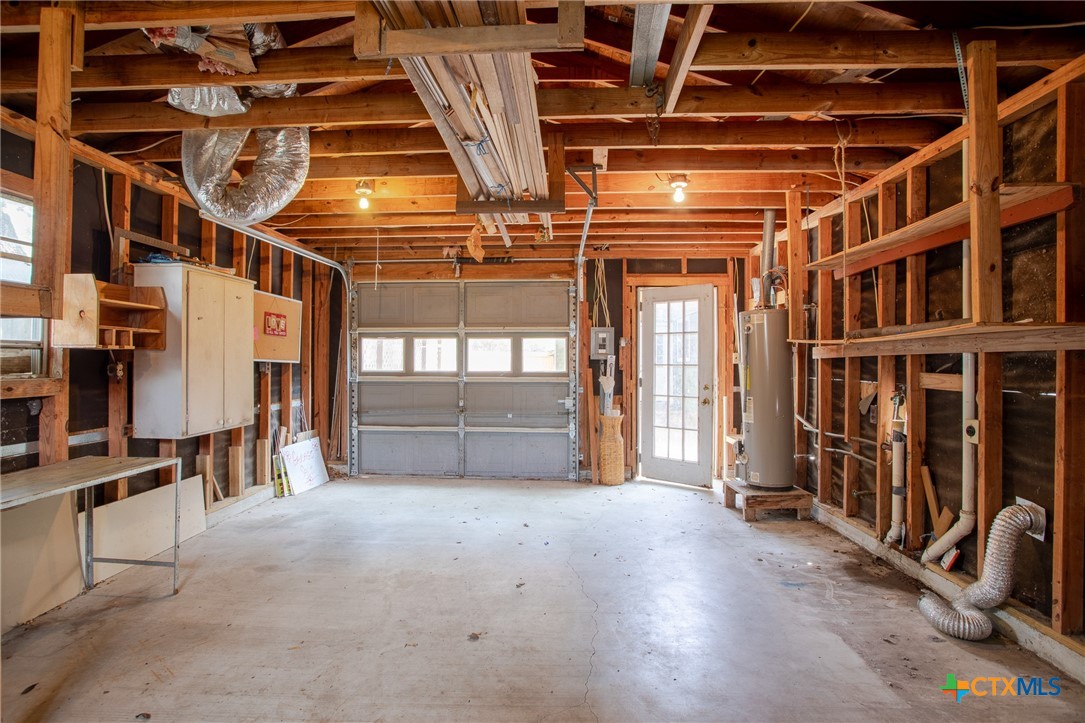 2903 Gayle Street Victoria, TX 77901 - Photo 19 of 21 a view of an empty room with windows