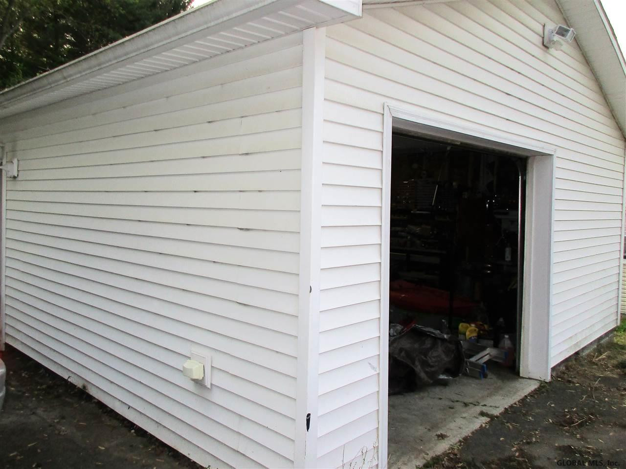 54 Edwards Road North Greenbush, NY 12198 - Photo 4 of 26 Photo 4