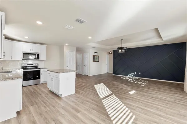 $2,000 | 10121 Wyseby Road, Crowley, TX 76036