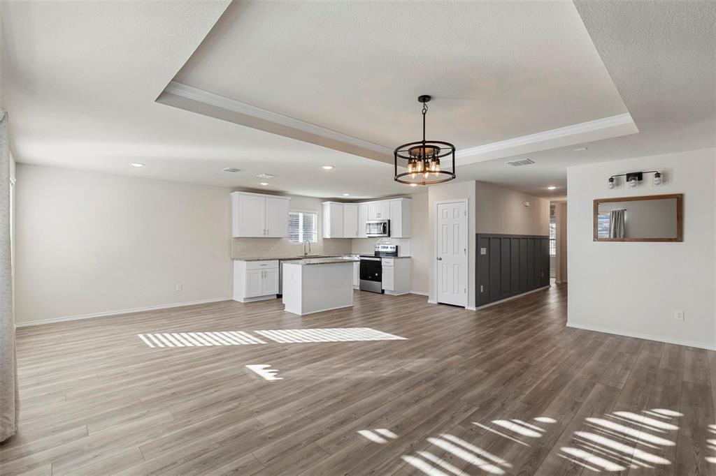 10121 Wyseby Road Crowley, TX 76036 - Photo 5 of 26