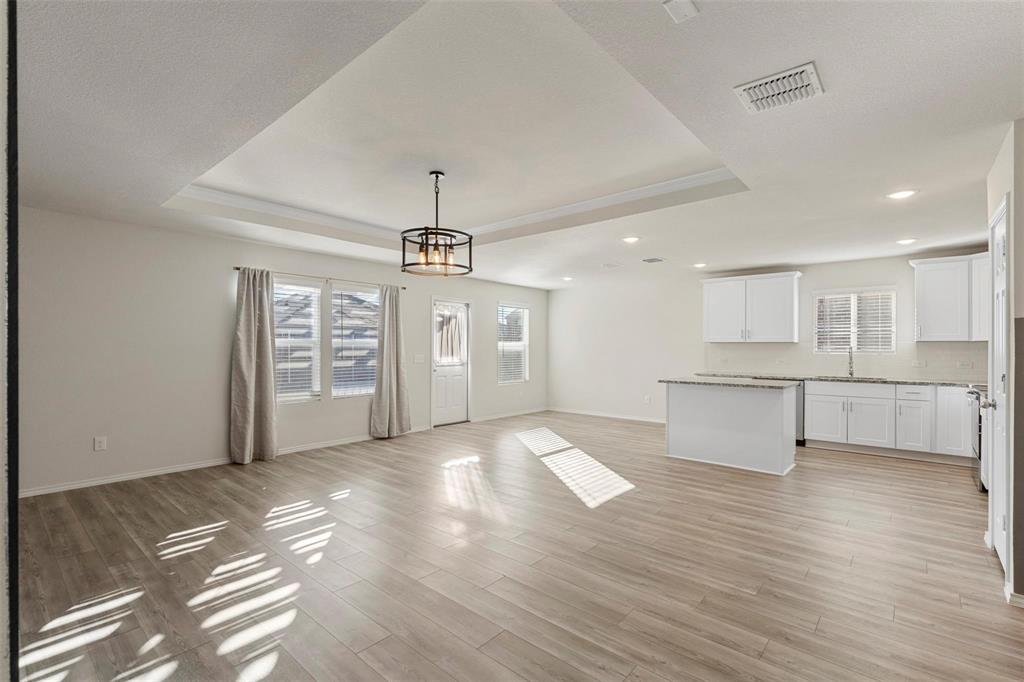 10121 Wyseby Road Crowley, TX 76036 - Photo 6 of 26