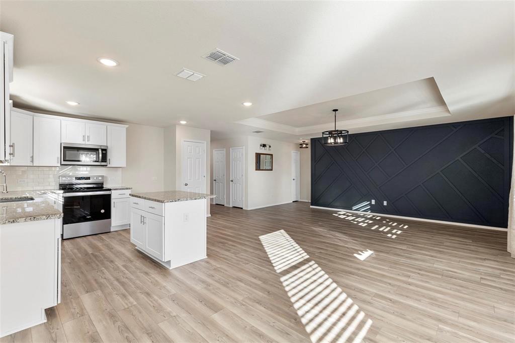 10121 Wyseby Road Crowley, TX 76036 - Photo 7 of 26