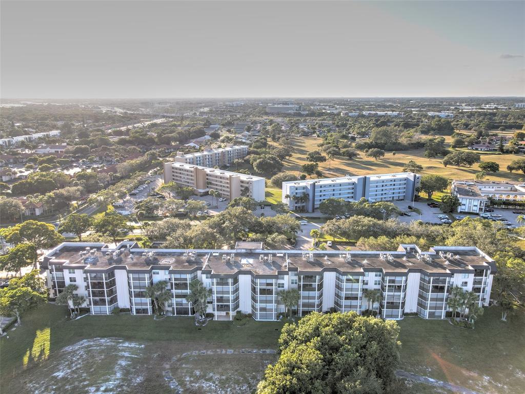 5340 Northwest 2nd Avenue, Unit PH26 Boca Raton, FL 33487 - Photo 46 of 53 a view of a city