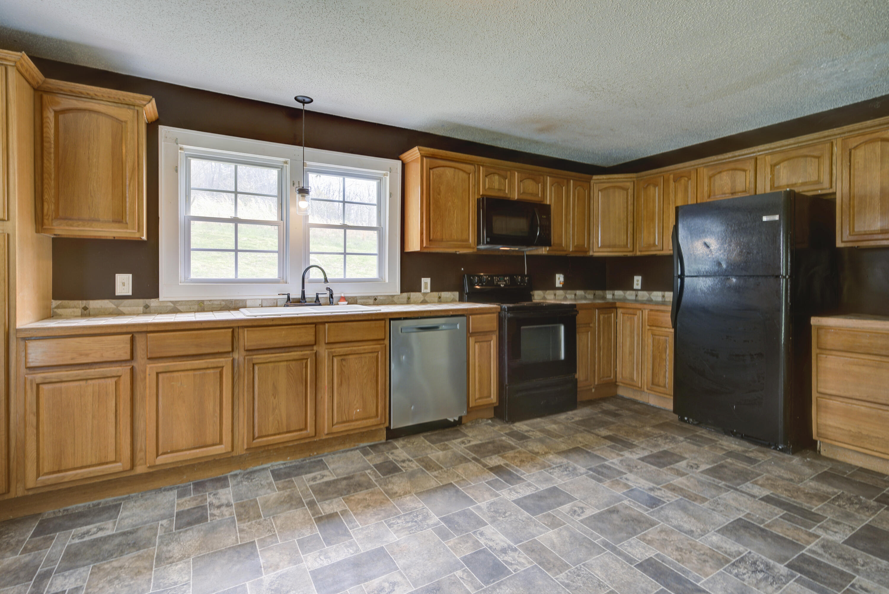 214 Rome Hollow Road Elizabethton, TN 37643 - Photo 7 of 28 Rome--6