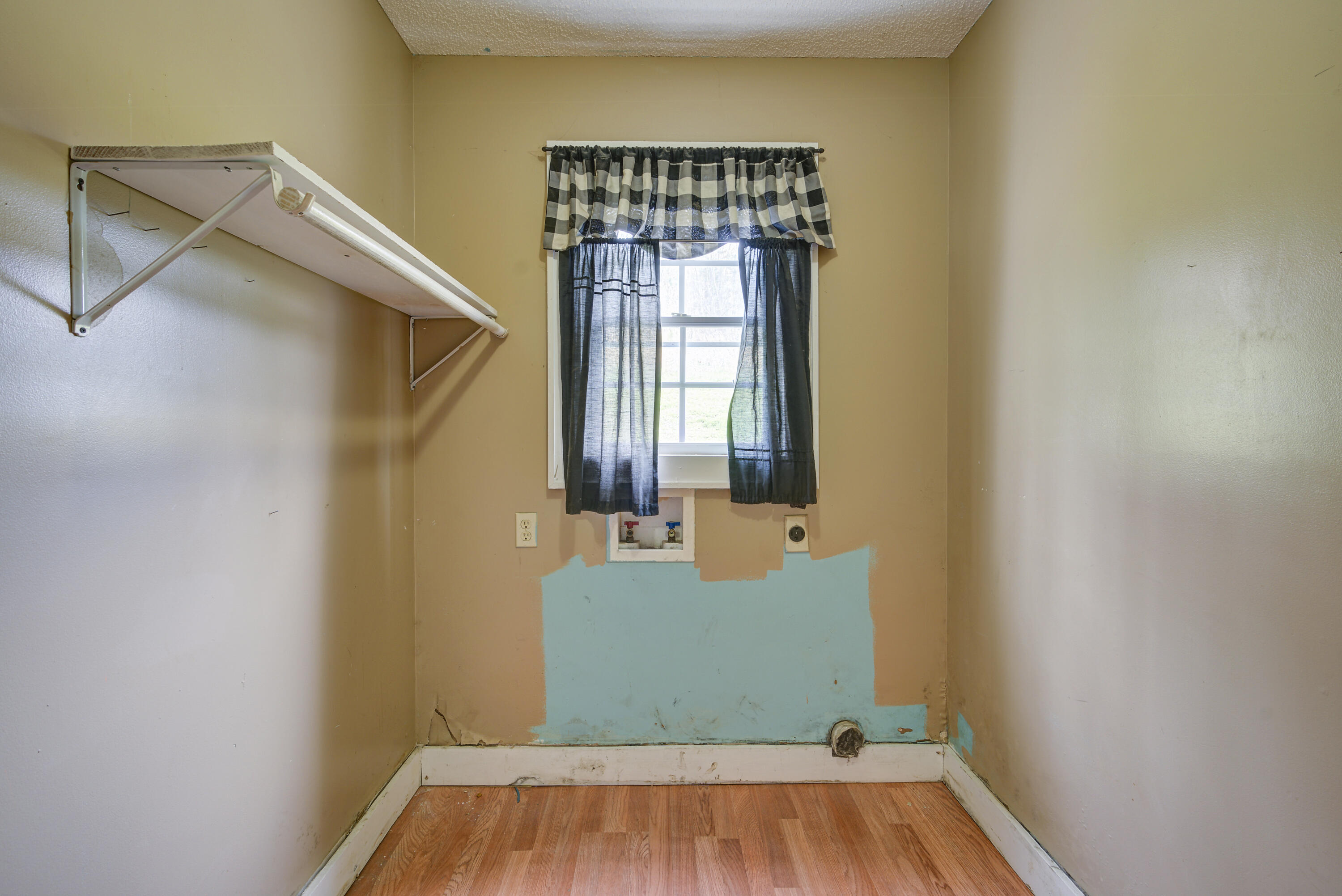 214 Rome Hollow Road Elizabethton, TN 37643 - Photo 8 of 28 Rome--7