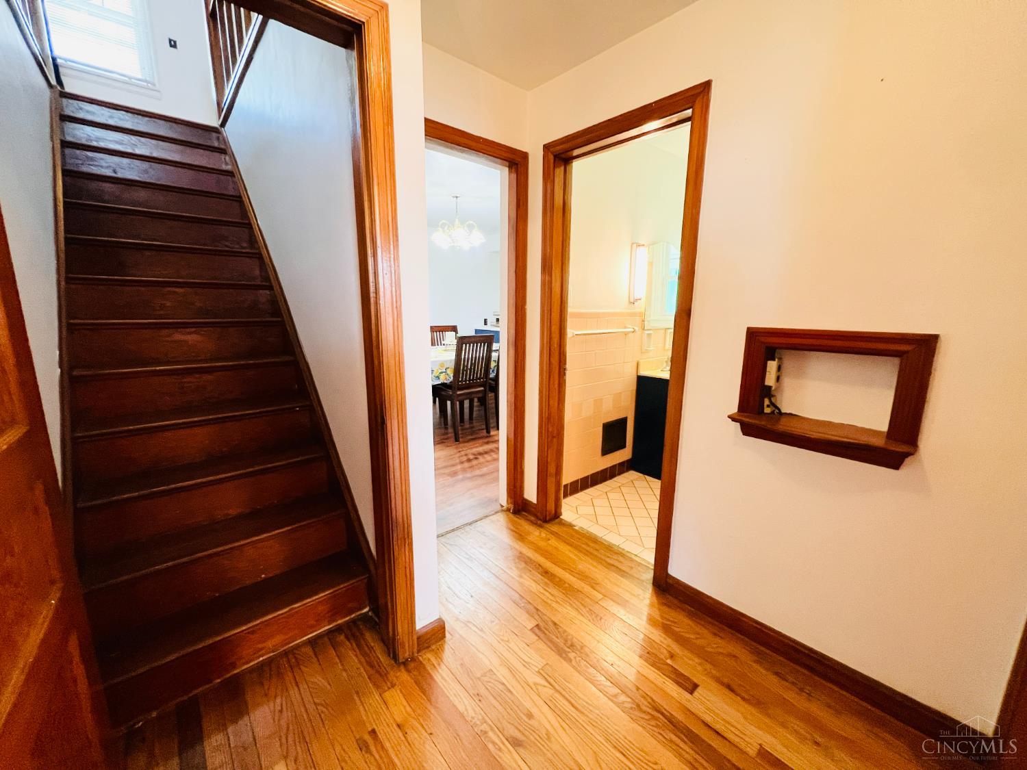 7905 Plainfield Road Cincinnati, OH 45236 - Photo 17 of 32