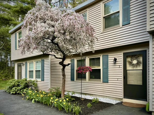$365,000 | 3 Oak Dale Drive, Unit 3, Scarborough, ME 04074