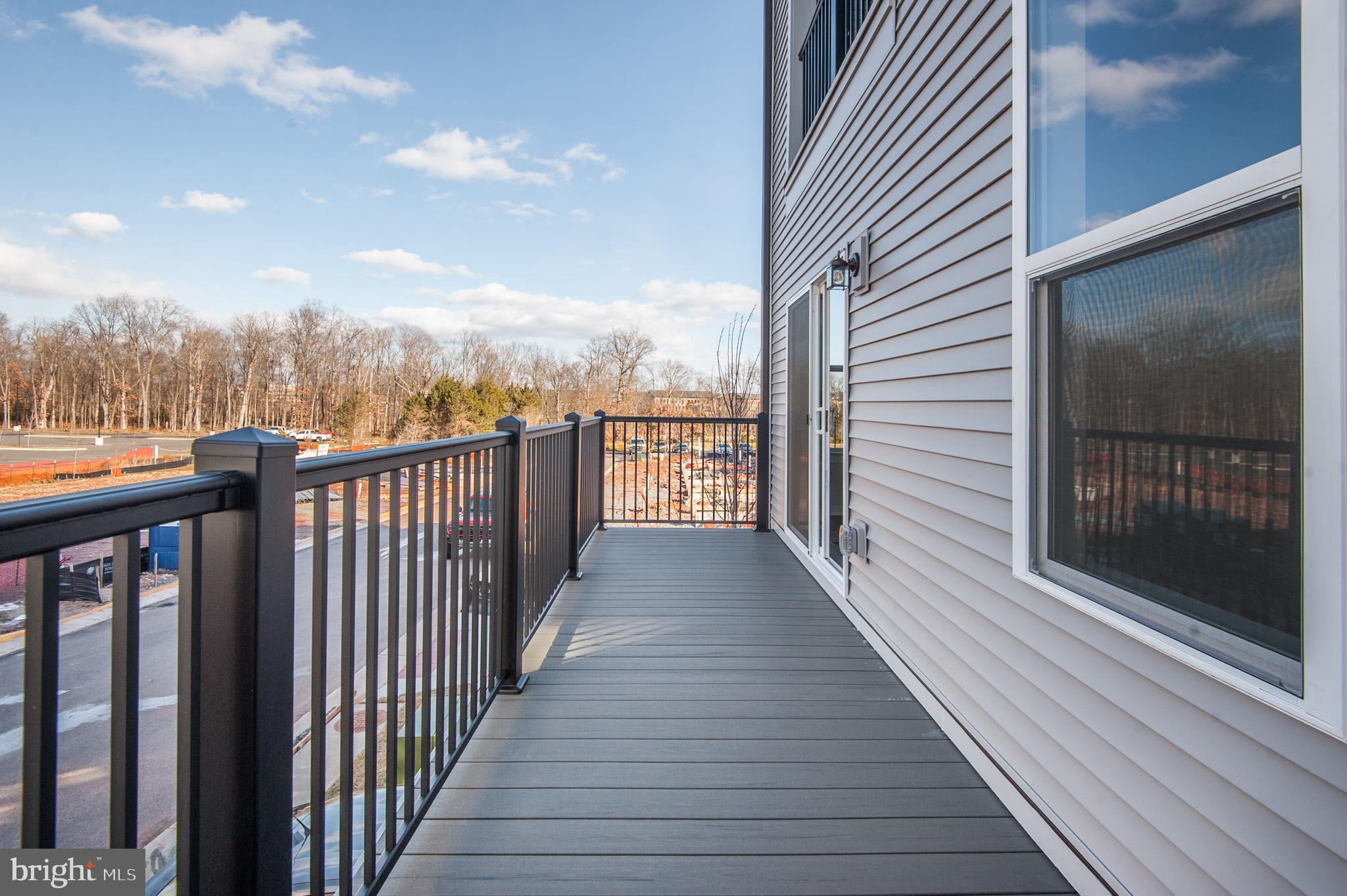 44507 Wolfhound Square Ashburn, VA 20147 - Photo 20 of 51 Long Balcony off of Flex