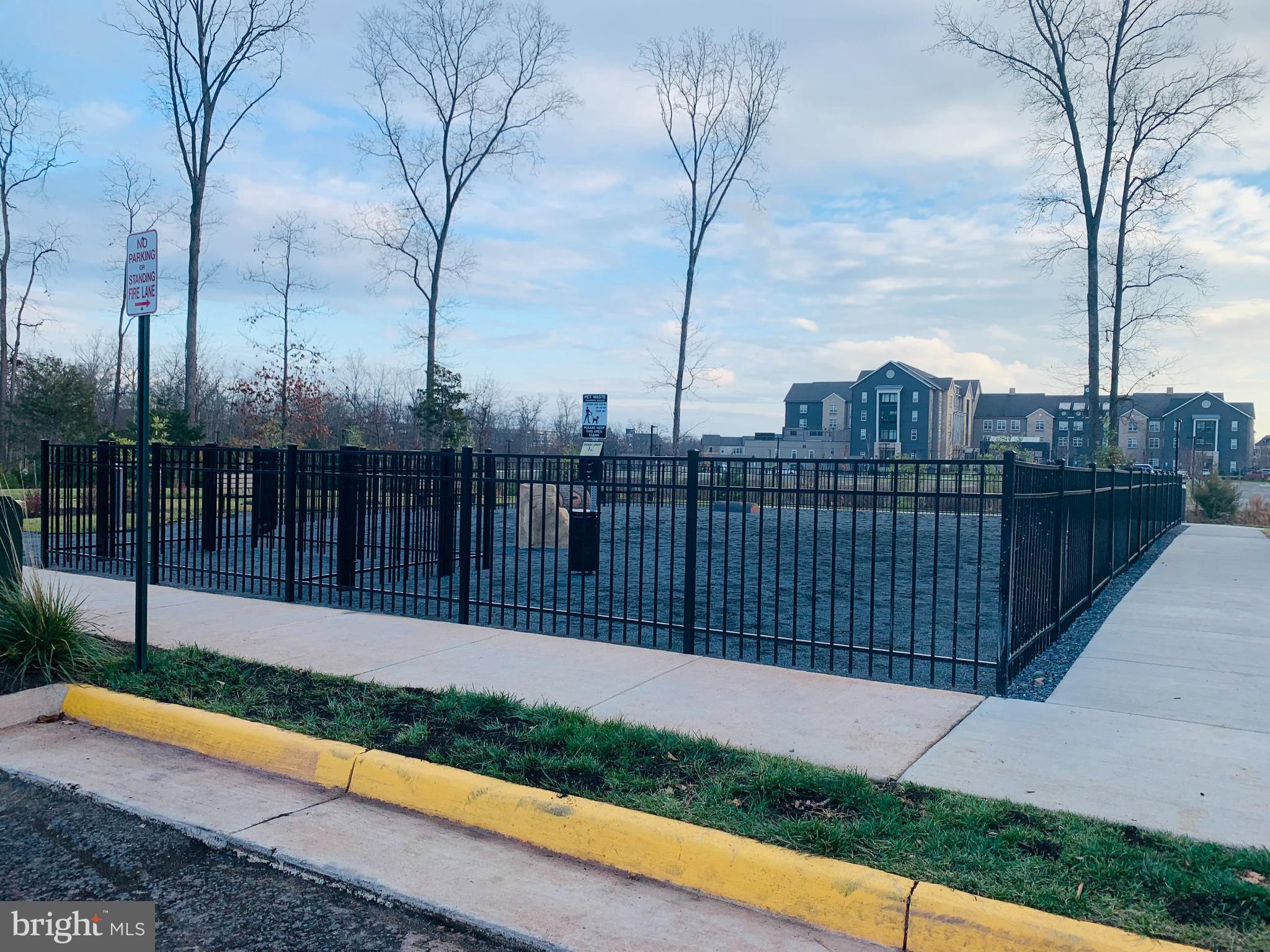 44507 Wolfhound Square Ashburn, VA 20147 - Photo 41 of 51 Sub-Division Play Area