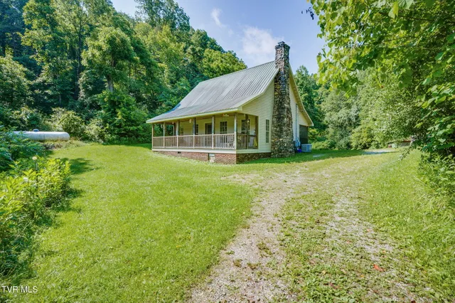 $699,900 | 131 Gibson Hollow Road, Eidson, TN 37731