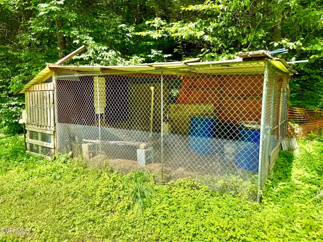 $699,900 | 131 Gibson Hollow Road, Eidson, TN 37731