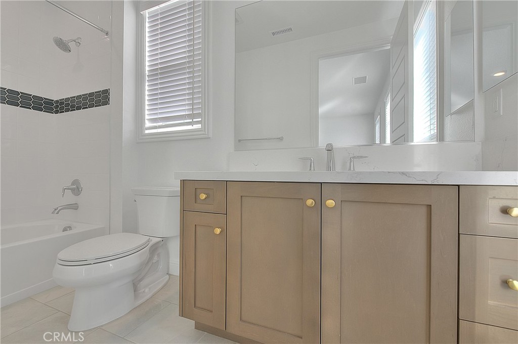 20164 Galway Lane Porter Ranch, CA 91326 - Photo 40 of 48 Full ensuite bath off bedroom 5