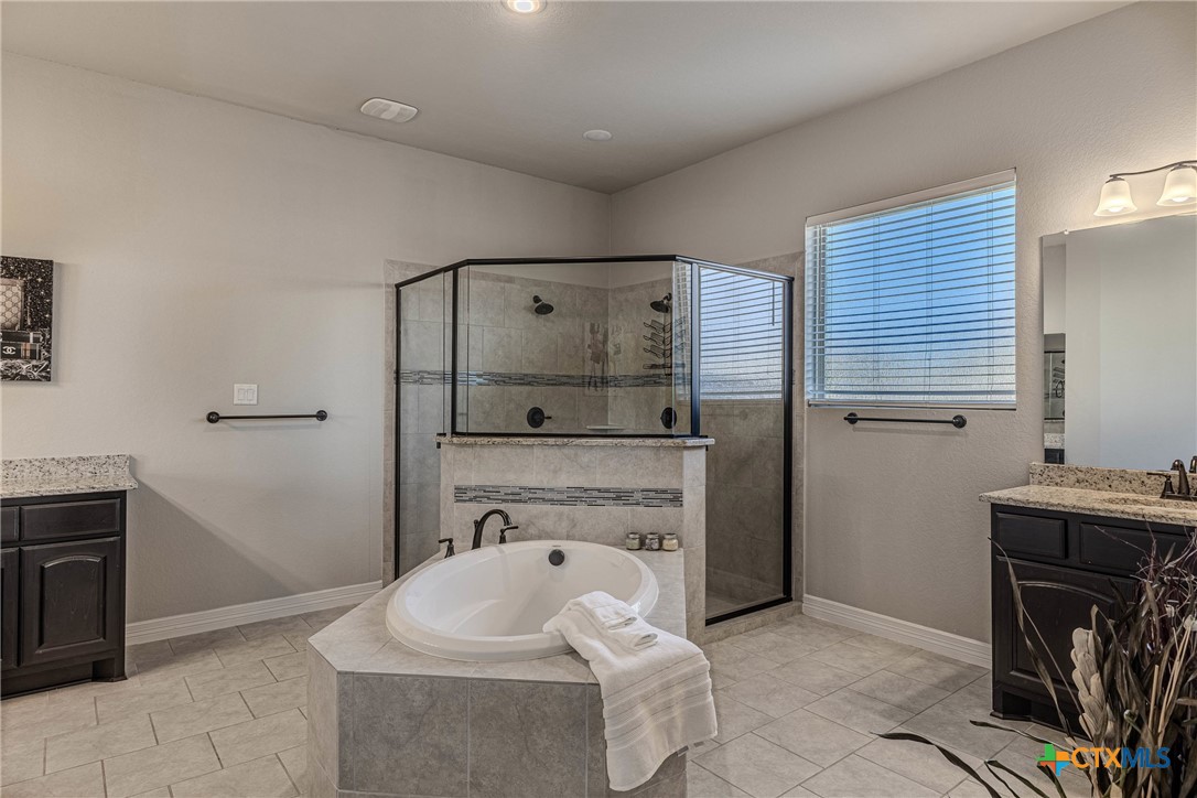 13015 Hunters Trace St. Hedwig, TX 78152 - Photo 14 of 47