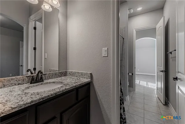 $797,000 | 13015 Hunters Trace, St. Hedwig, TX 78152