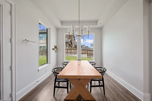 $669,000 | 622 Platinum Stone Lane, Pinehurst, TX 77362