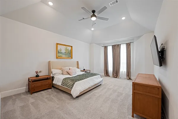 $669,000 | 622 Platinum Stone Lane, Pinehurst, TX 77362