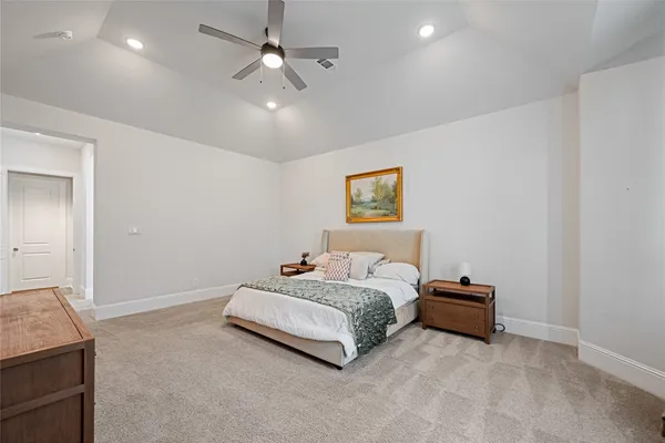 $669,000 | 622 Platinum Stone Lane, Pinehurst, TX 77362